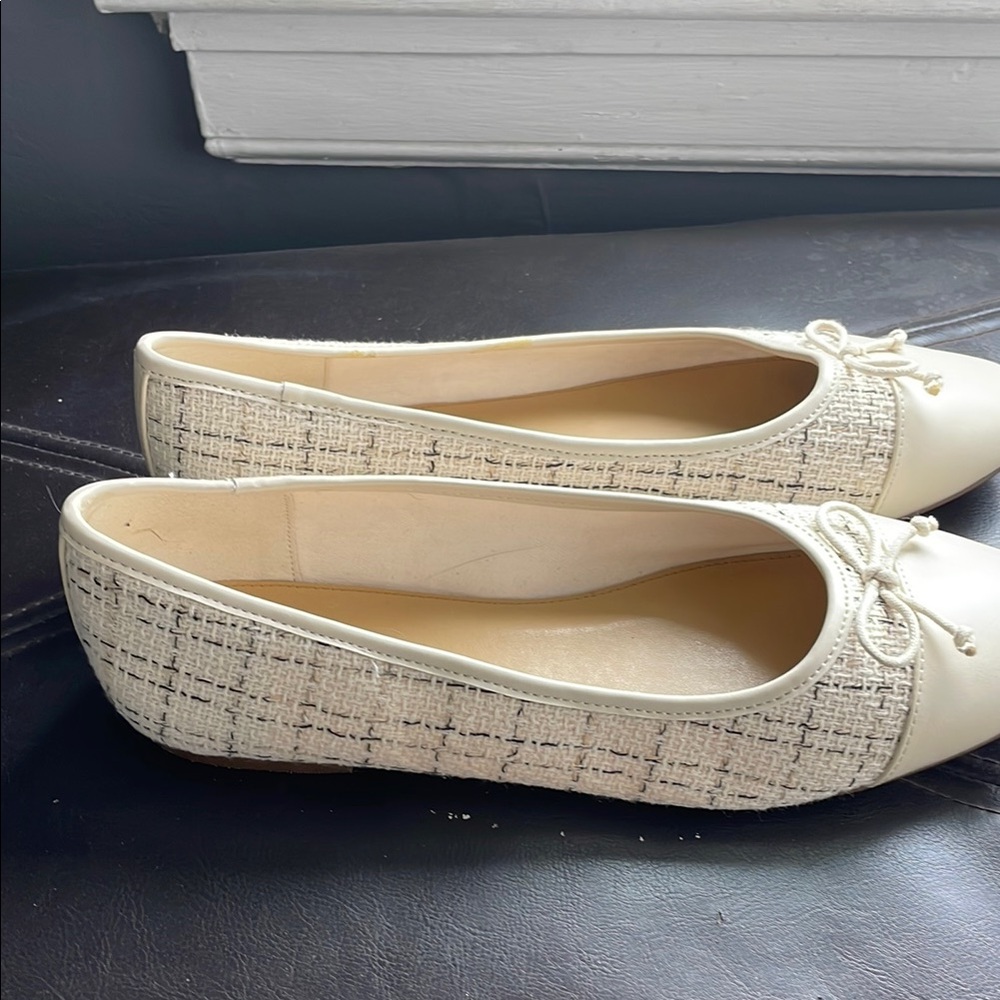 Elegant Cream and Black Women's Flats